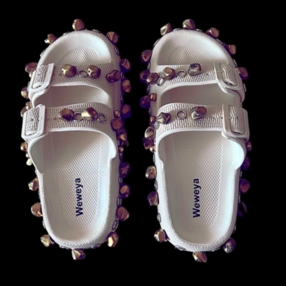 Custom “Moon Rock” Comfty Sandals - Picture 8 of 12